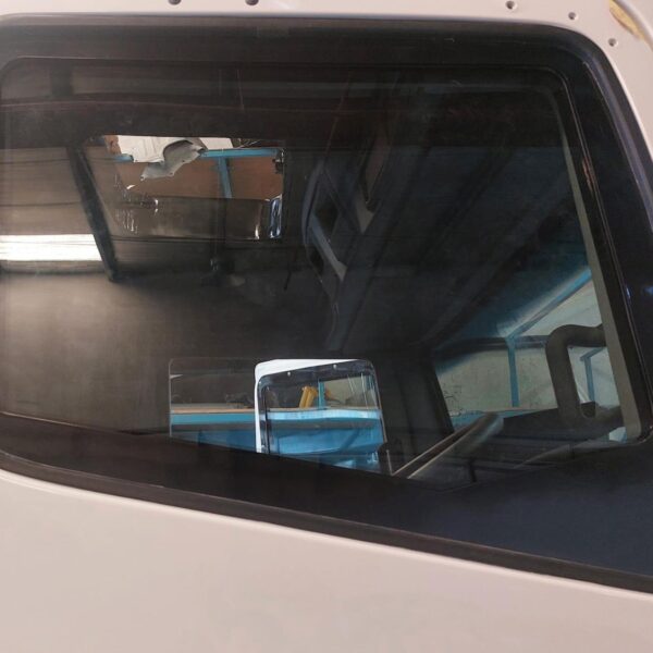 FRONT CABIN  RIGHT DOOR GLASS